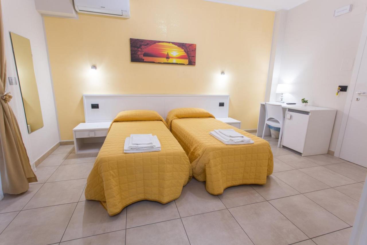 I Granai Messina Bed & Breakfast Bagian luar foto