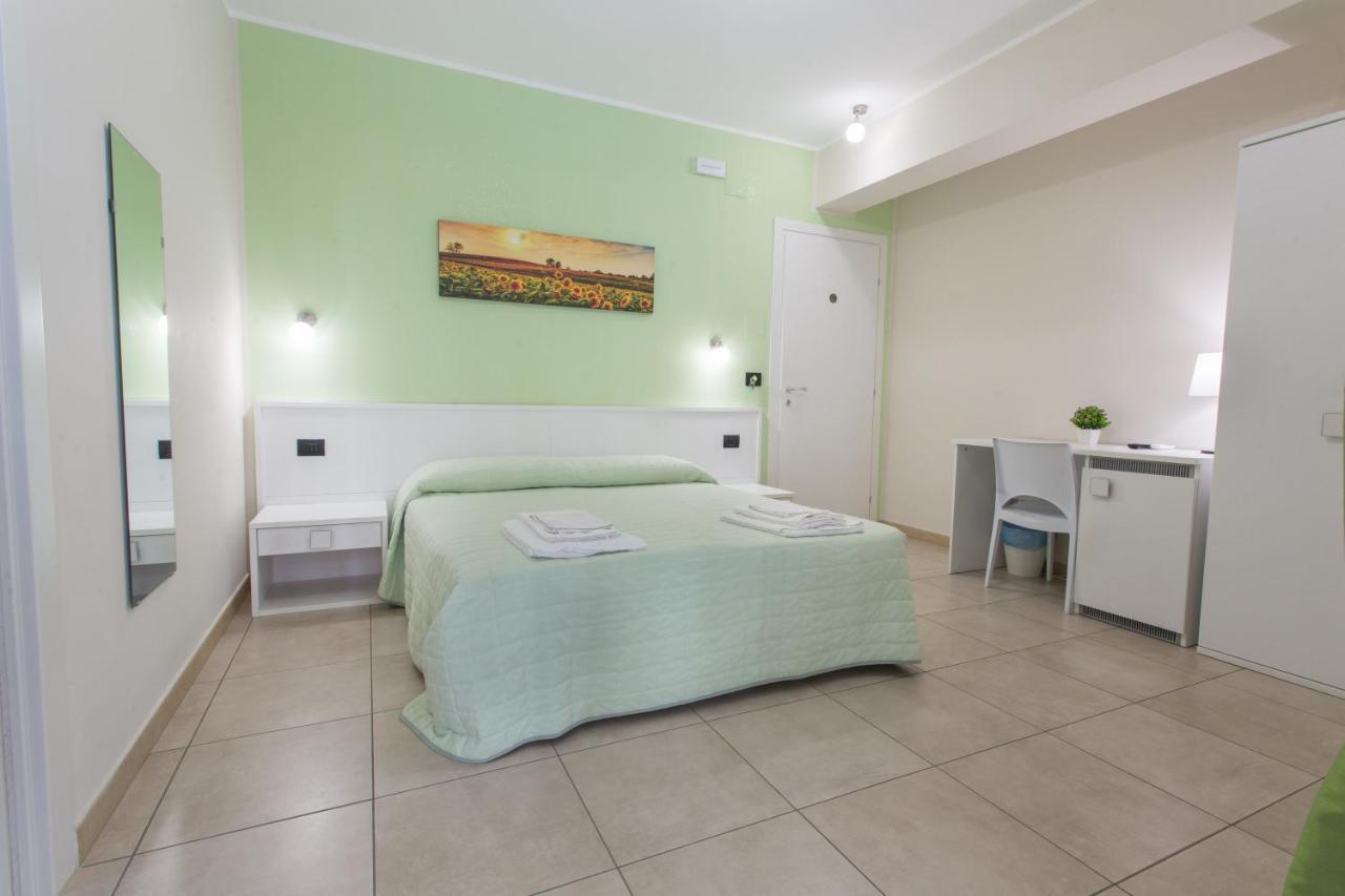 I Granai Messina Bed & Breakfast Bagian luar foto