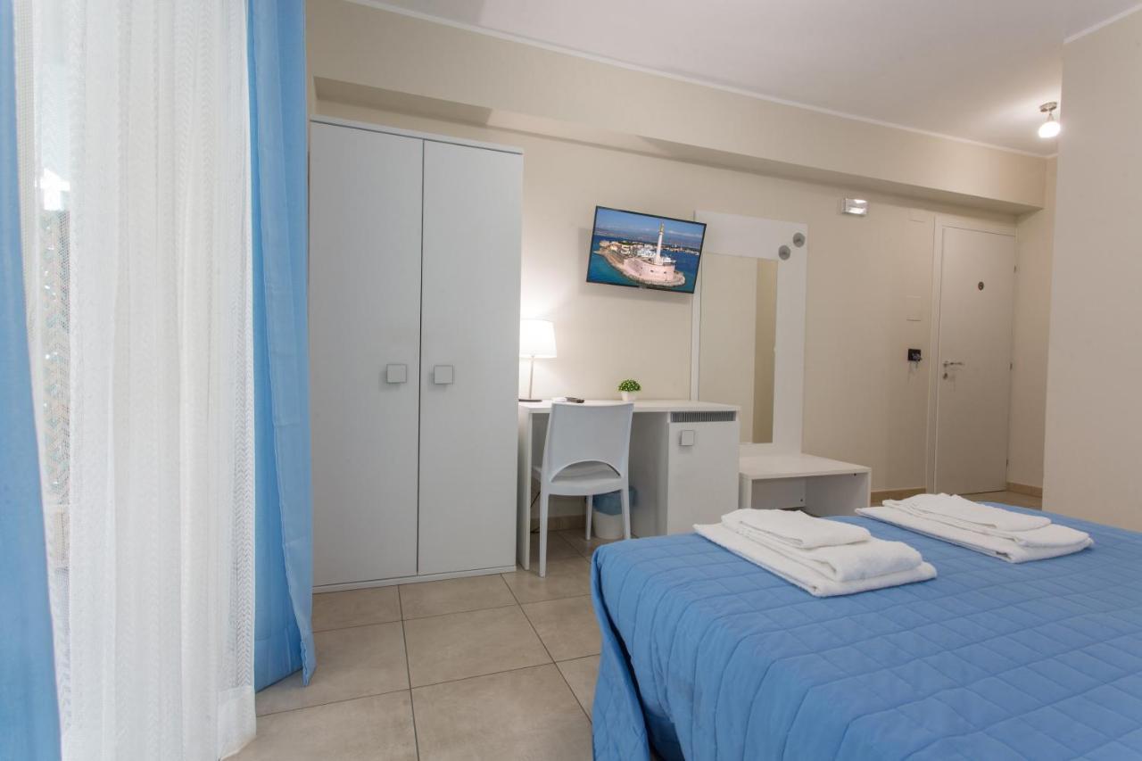I Granai Messina Bed & Breakfast Bagian luar foto