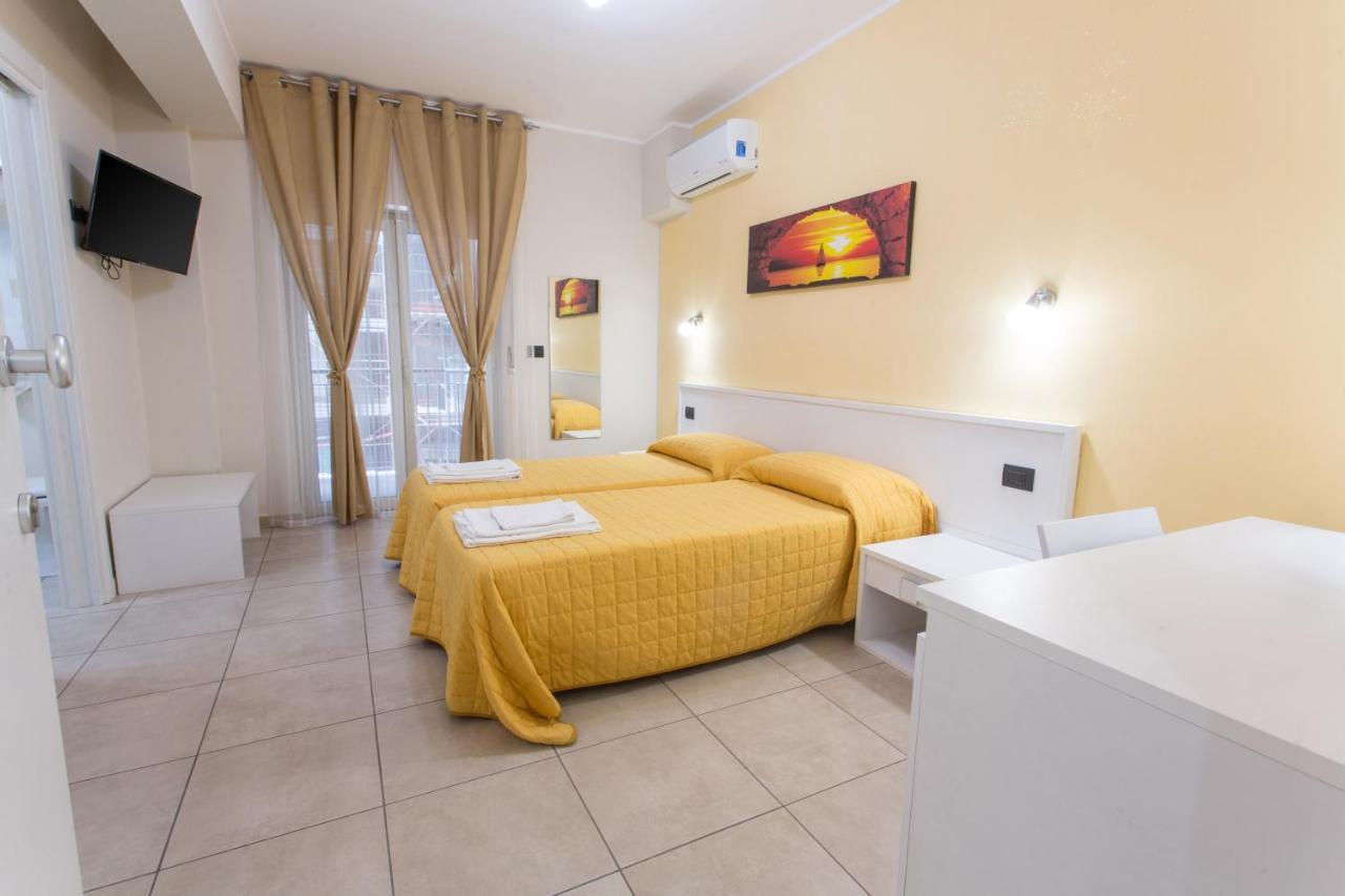 I Granai Messina Bed & Breakfast Bagian luar foto